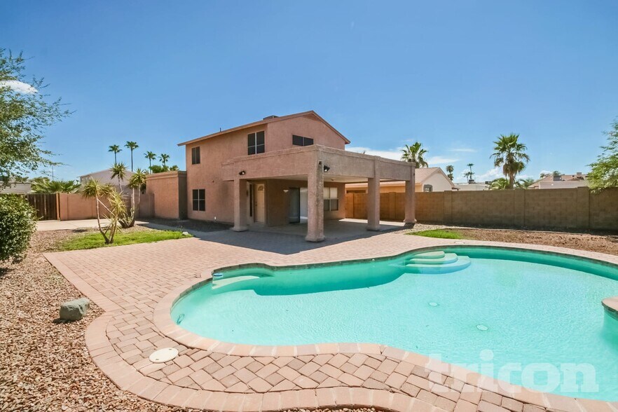 Building Photo - 1406 E Kerry Ln