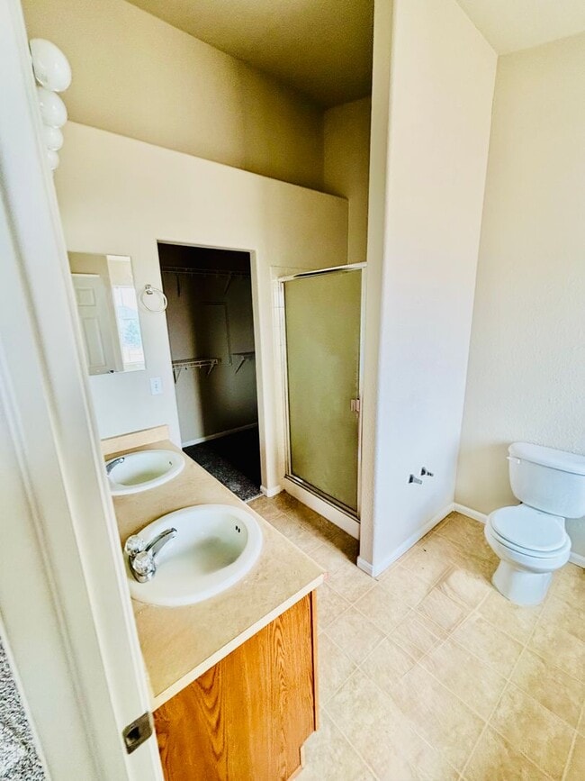 Building Photo - Shannara Grove townhome for rent!