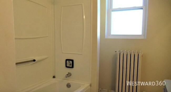 Building Photo - 420 N Marion St