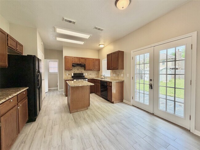 Building Photo - 6315 Laurel Bush Ln