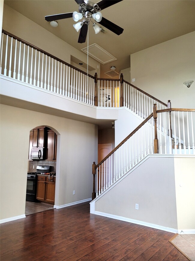 Building Photo - 26319 Longview Creek Dr