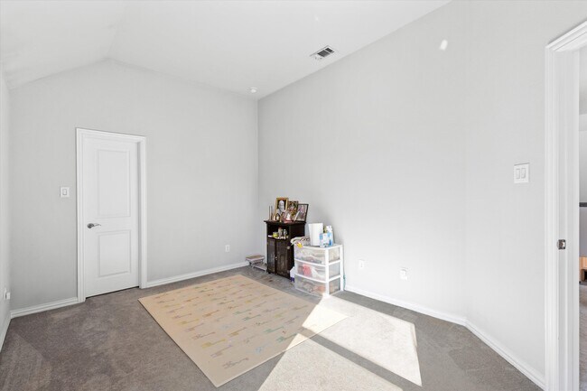 Building Photo - 1412 Summer Ln