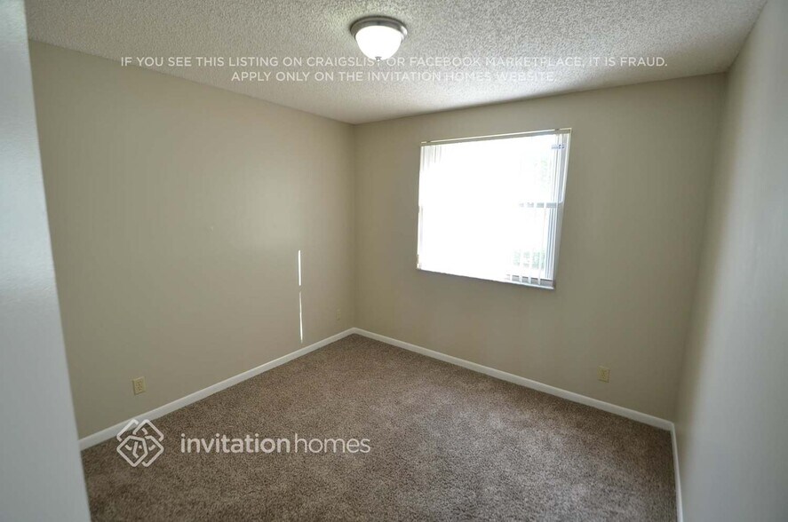 Building Photo - 6680 Fern St