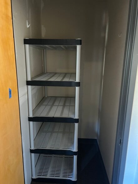 Building Photo - 1080 E 13th Ave