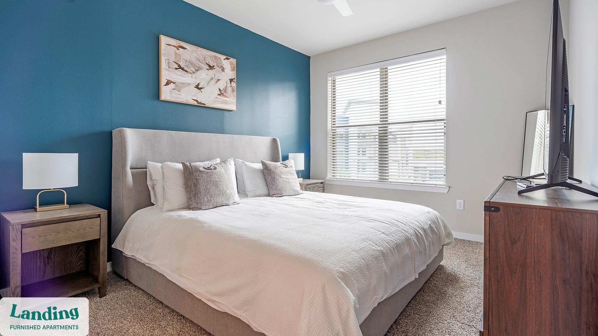 Building Photo - 14015 Univ Pass