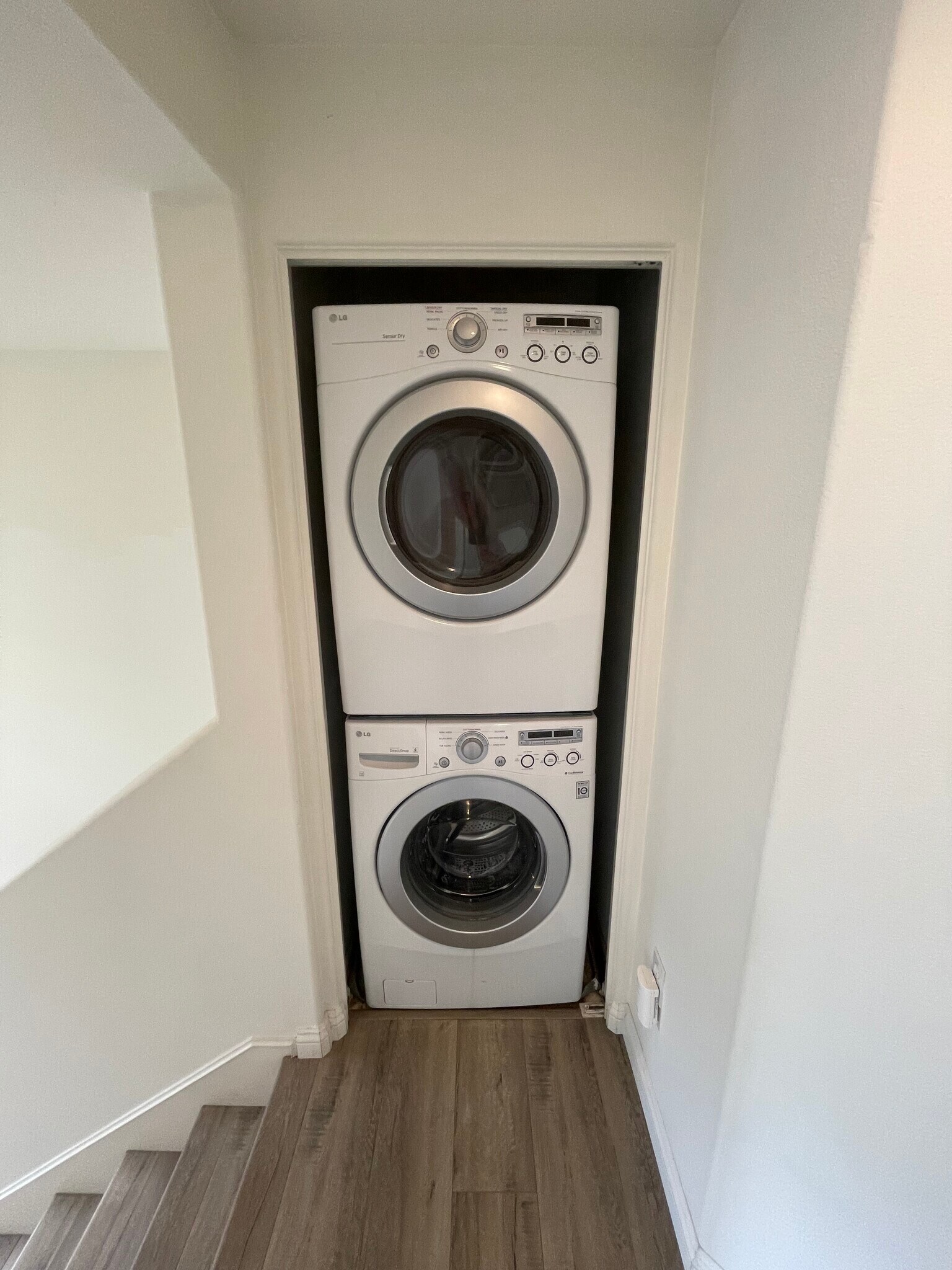 Building Photo - 910 Timberwood