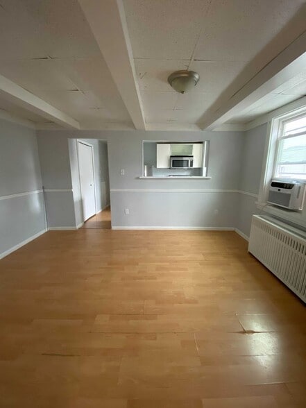 Building Photo - 2300 Arlington Ave