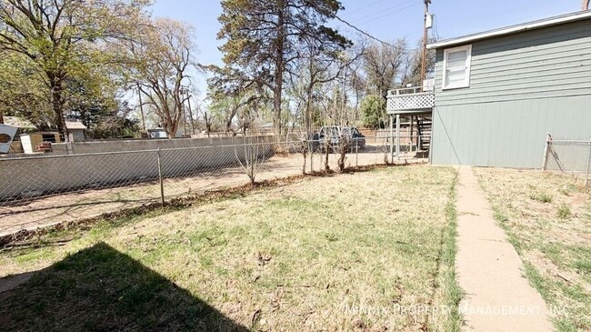 Building Photo - 2420 33rd St