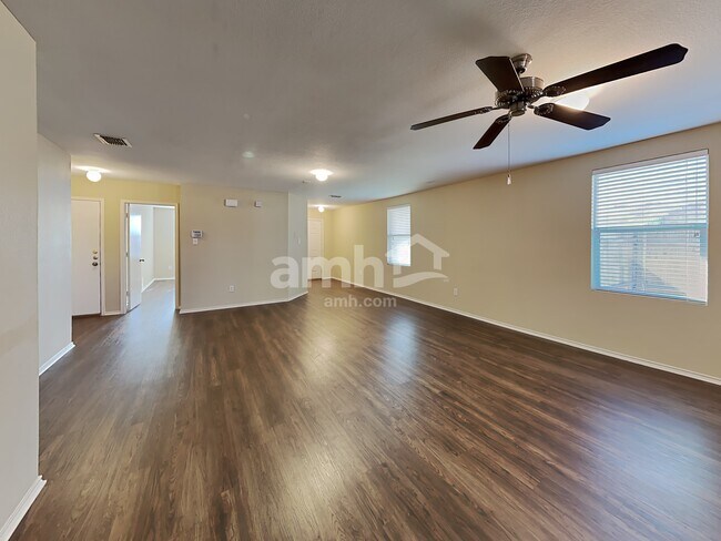 Building Photo - 8427 Cotton Valley Ln
