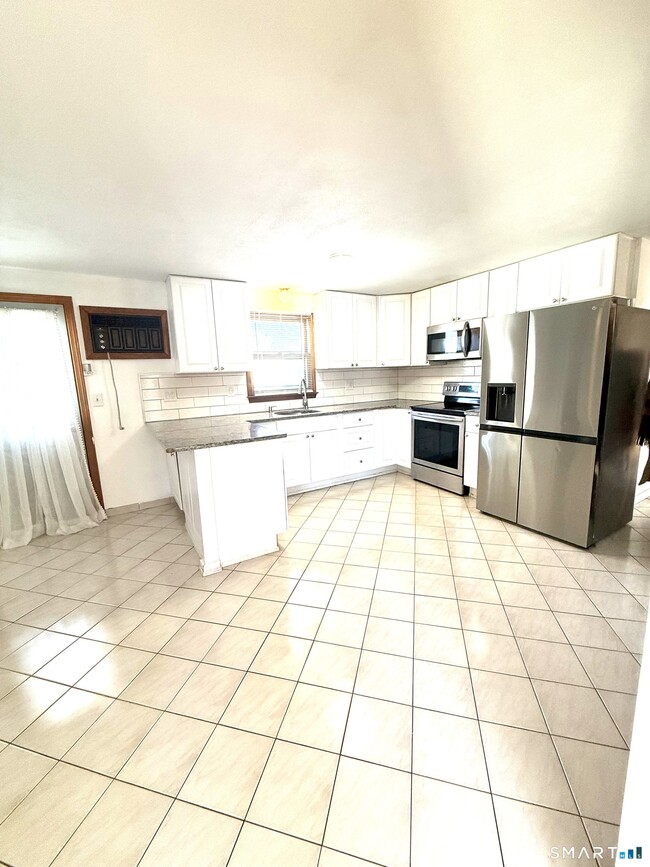 Building Photo - 189 Oakland Ave