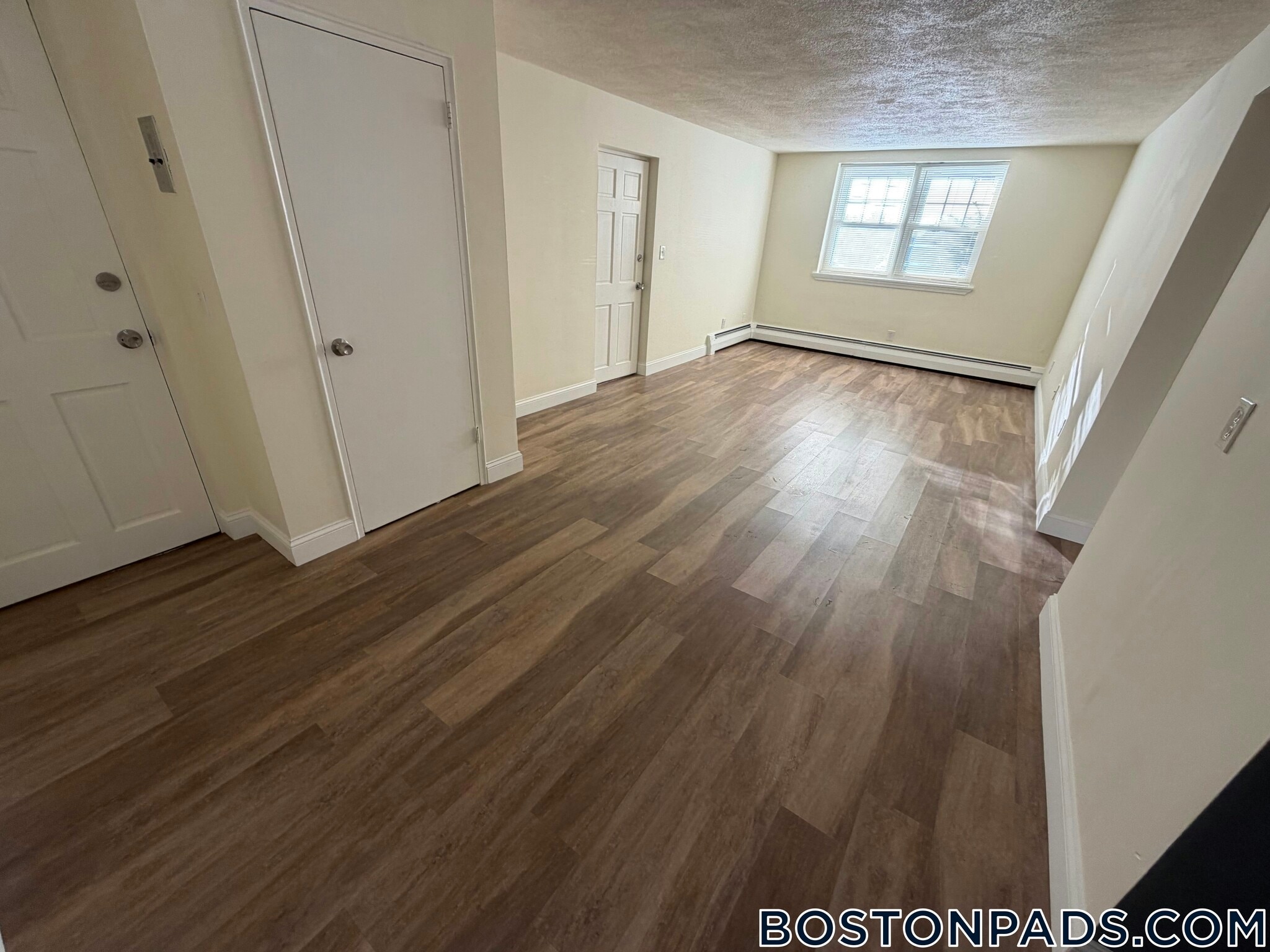 Building Photo - 270 Nesmith St