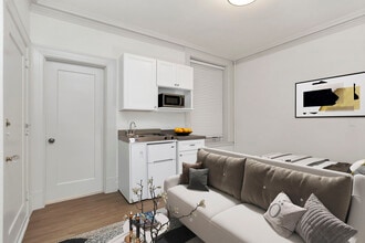 Building Photo - 1369 Hyde