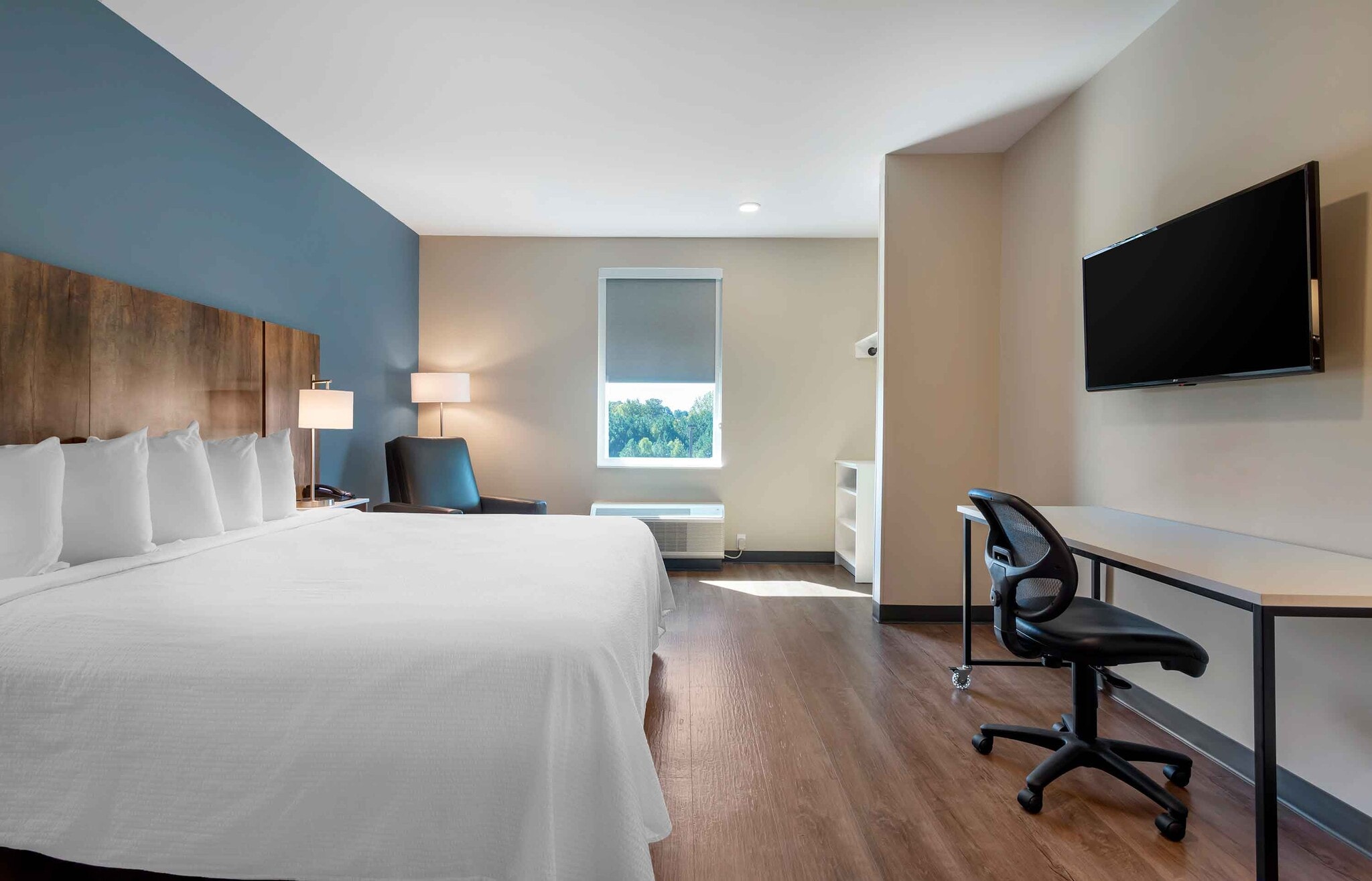 Building Photo - Furnished Studio-Atlanta - Newnan