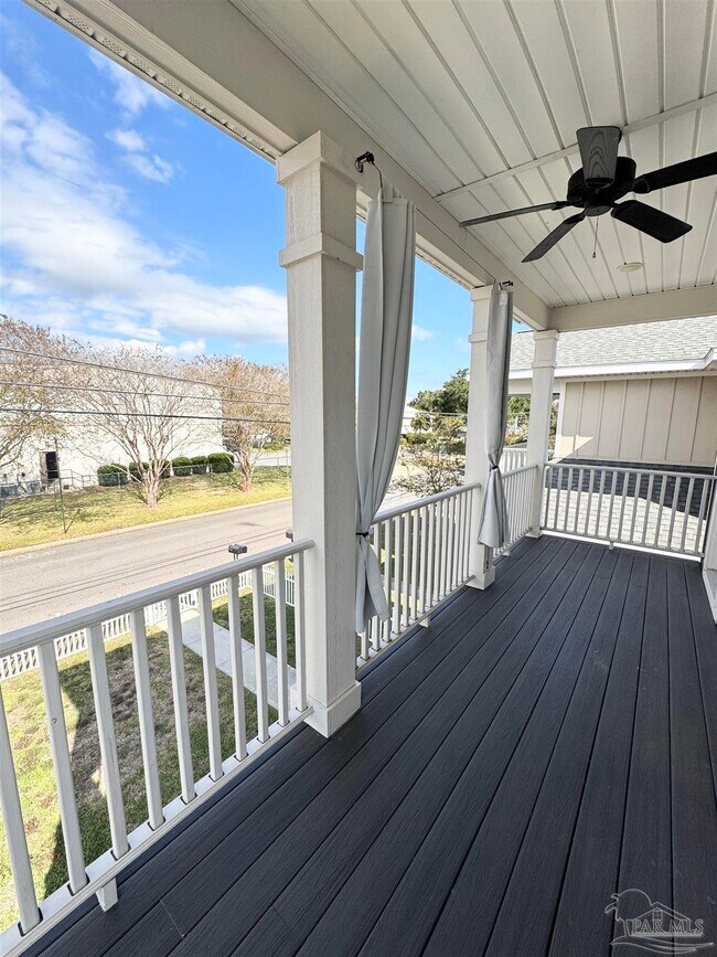 Building Photo - 1191 W Romana St