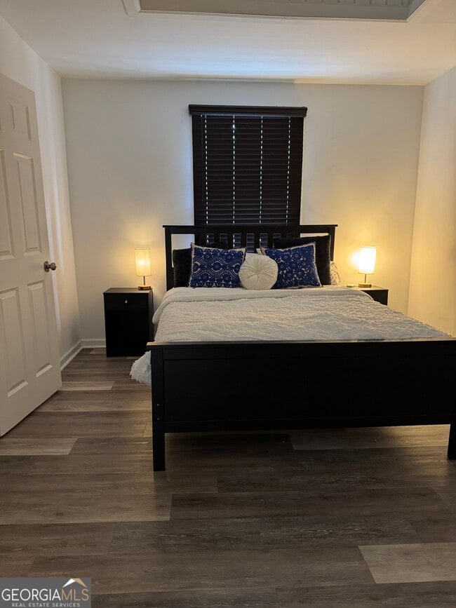 Building Photo - 1014 Curran St NW