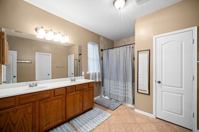 Building Photo - 13835 Cane Valley Ct