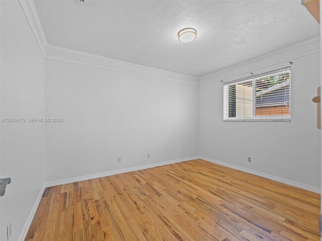 Building Photo - 2021 N 52nd Ave