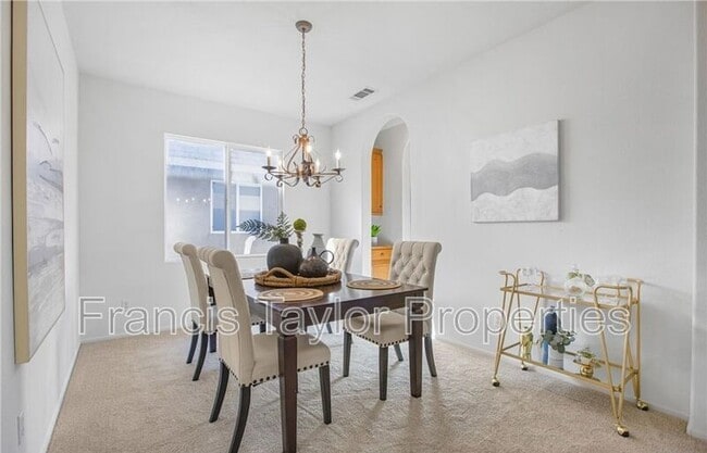 Building Photo - 33422 Scarborough Ln