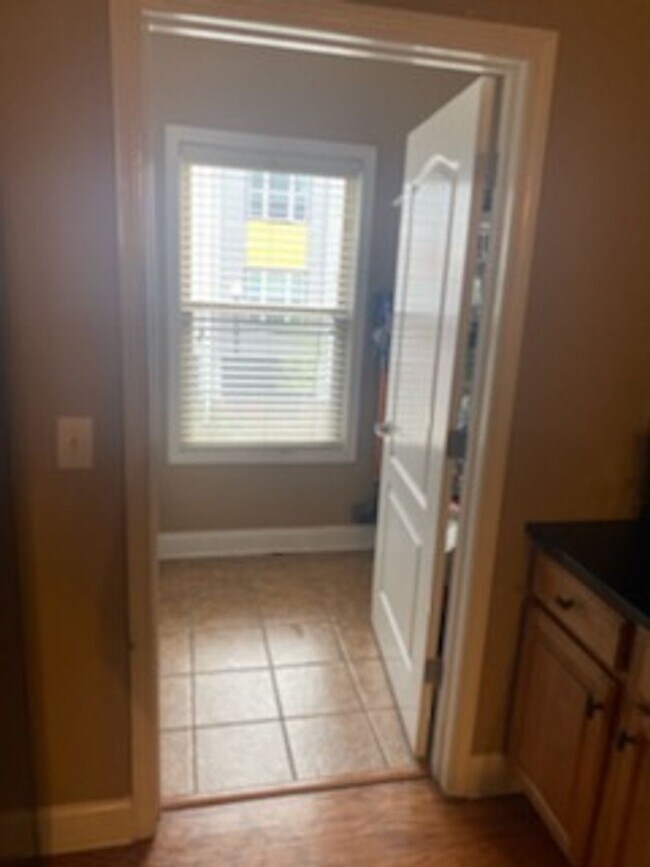 Building Photo - Fall 2026 Plainsview Condos