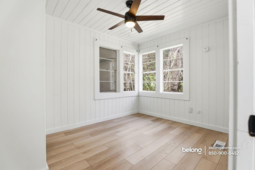 Building Photo - 16063 SE Janet St