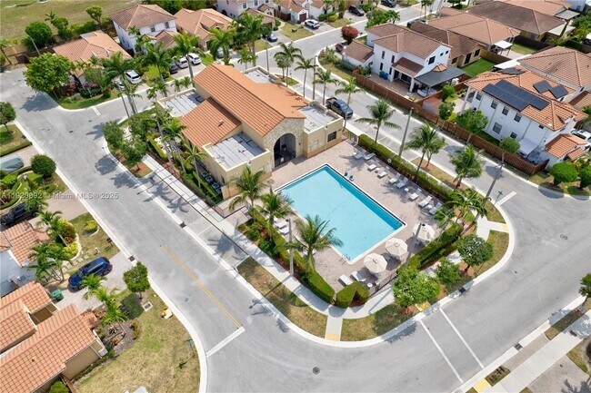 Building Photo - 1023 NW 100th Ave