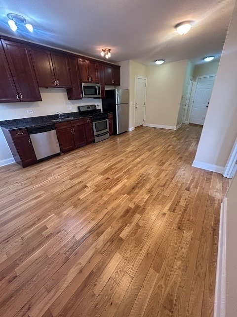 Building Photo - 4554 W George St