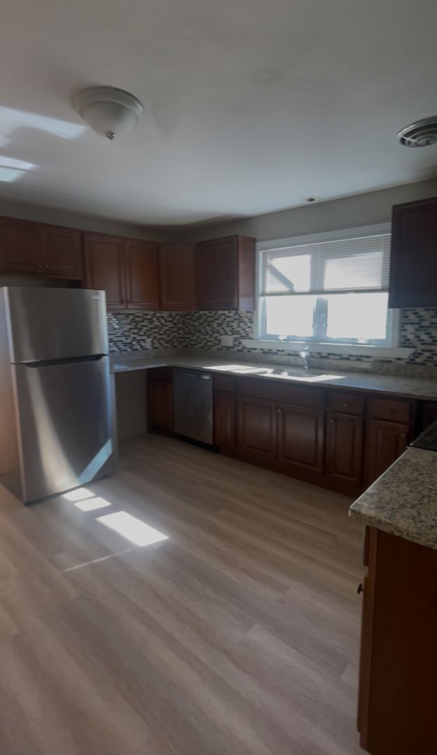 Building Photo - 296-298 Hurley Street