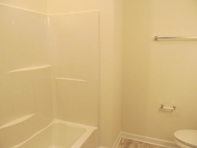 Building Photo - Brand new Condo!