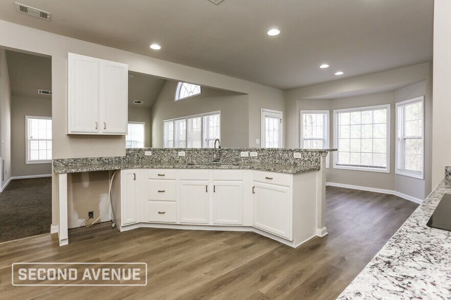 Building Photo - 3725 Hansberry Dr