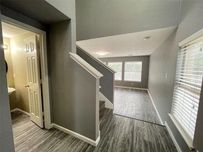 Building Photo - 3638 Windhill Loop