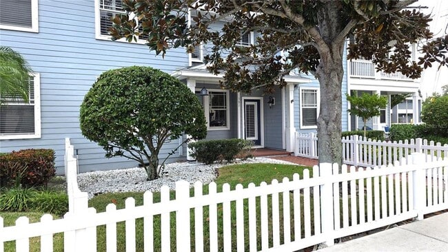 Building Photo - 381 1st Ave SW