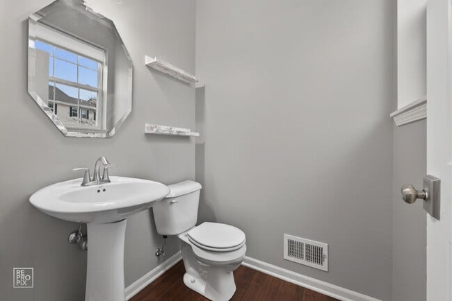 Building Photo - 23 Bethel Ln