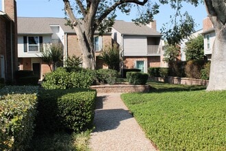 Building Photo - 5976 Woodway Place Ct