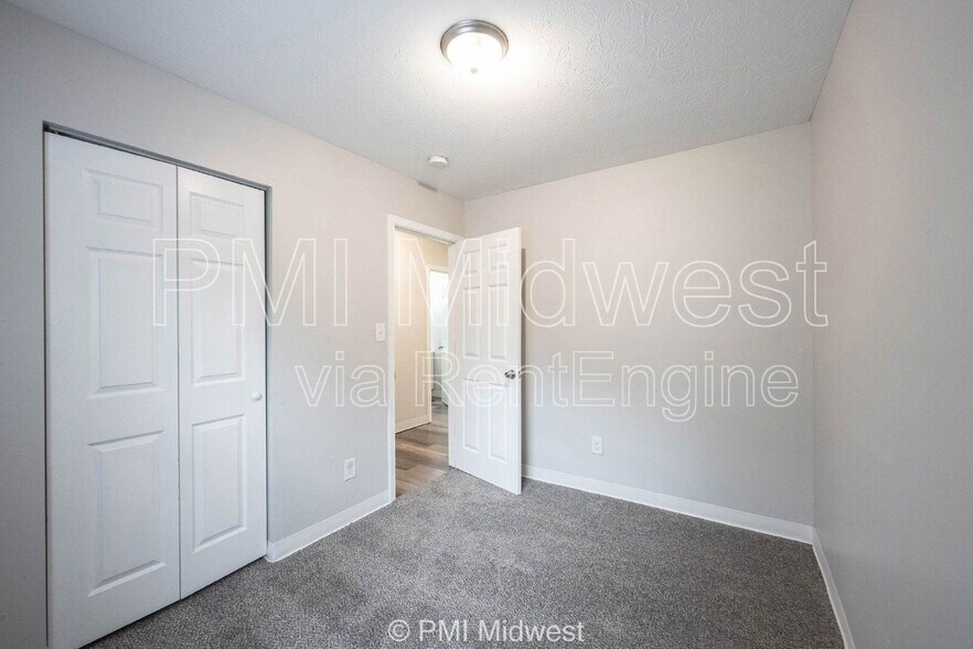 Building Photo - 622 N Linwood Ave