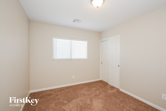 Building Photo - 8748 Palomino Ranch St