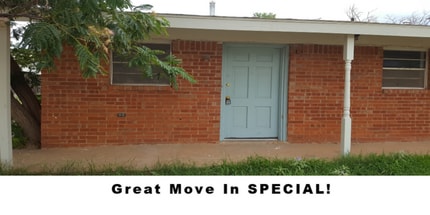 Building Photo - 701 W 4th St