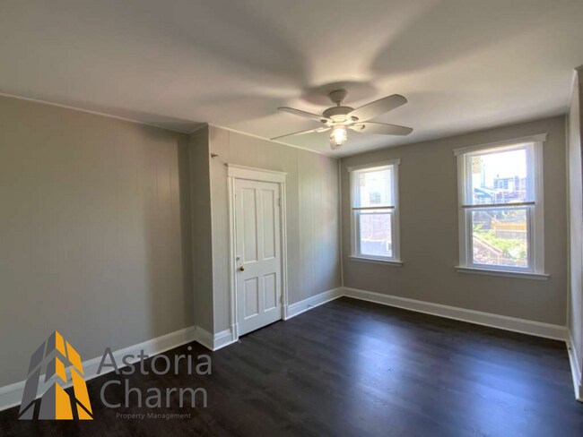 Building Photo - 3 Bedroom 1.5 Bath Baltimore Home with Finished Basement and Fenced Yard