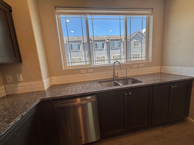 Building Photo - 14340 SW Gold Coast Terrace