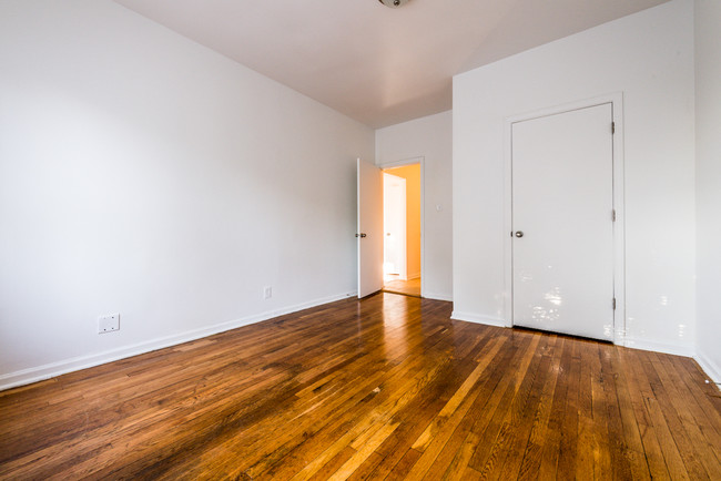 Bedroom - 400-08 S Laramie Ave