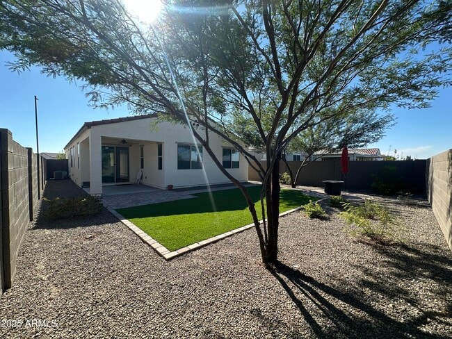 Building Photo - 18078 W Amber Ridge Way