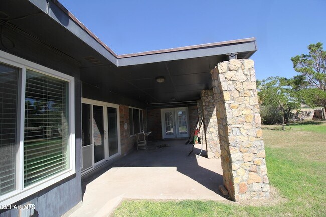 Building Photo - 19014 Armington Dr