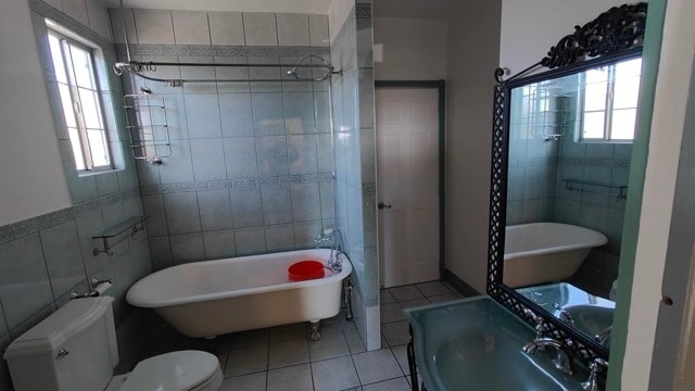 bathroom - 3334 Elmwood Ave