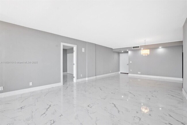 Building Photo - 780 NE 69th St