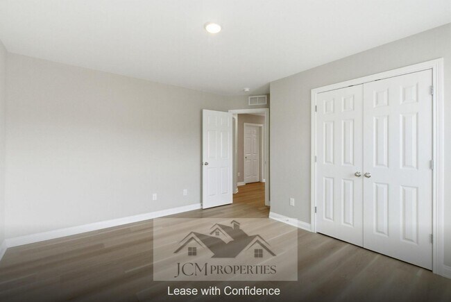 Building Photo - 112 Lambert Fld