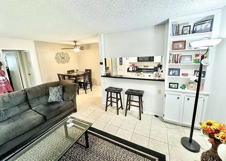 Building Photo - 4550 Bancroft St