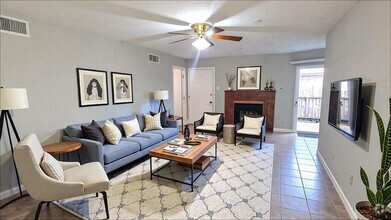 Building Photo - 10875 Braes Bend Dr