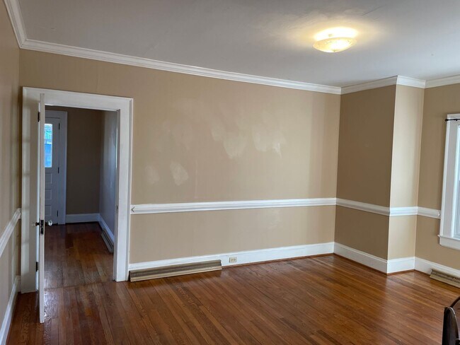 Building Photo - 4-5 bedroom home in Franklinville