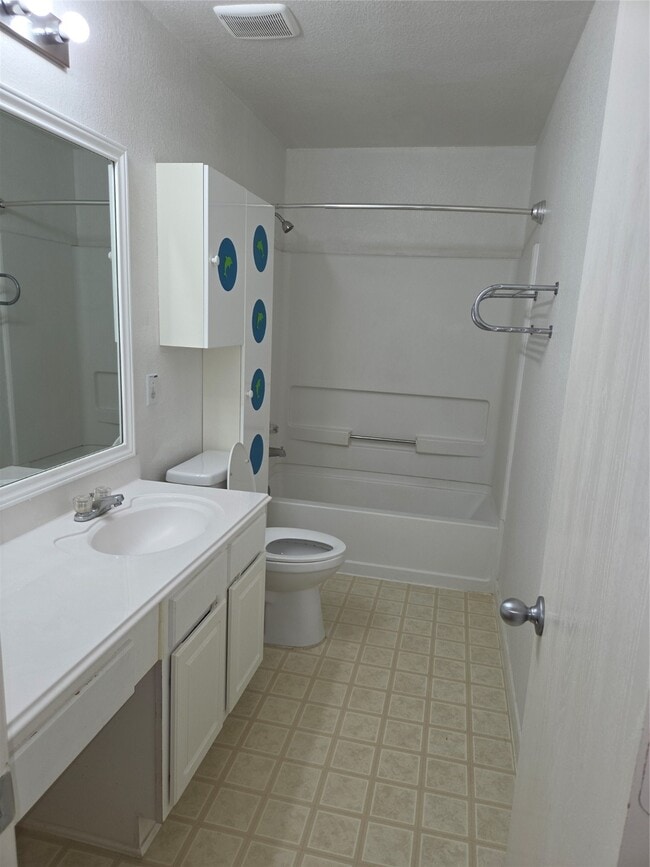 Building Photo - 12926 Pale Ivy Ln