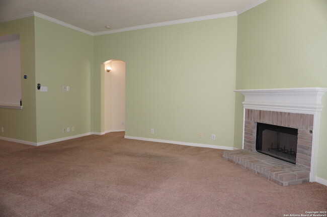 Building Photo - 6114 Oakwood Trail