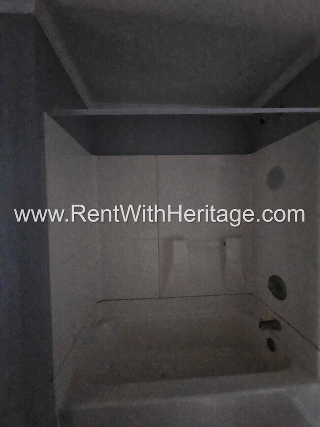 Building Photo - 8657 Campbellton St